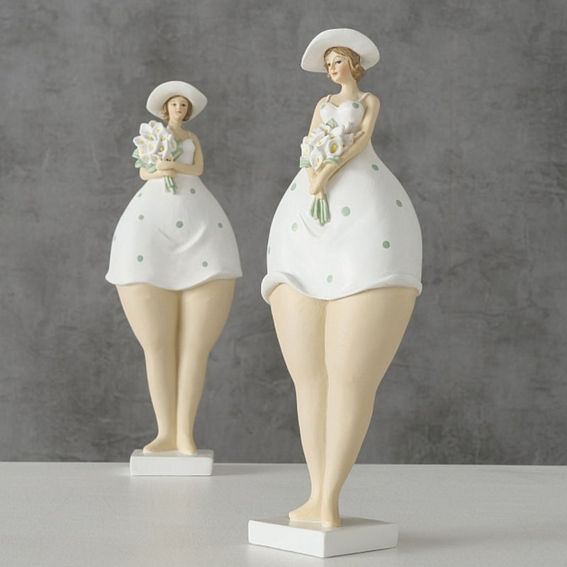 Tolle Themen Figur, Skulptur, Modell FRÄULEIN FRÜHLING, aus handbemaltem Kunststein, Farbe Weiss &amp; Creme, romantisch in Szene gesetzt, Größe 24 x 8 x 6 cm