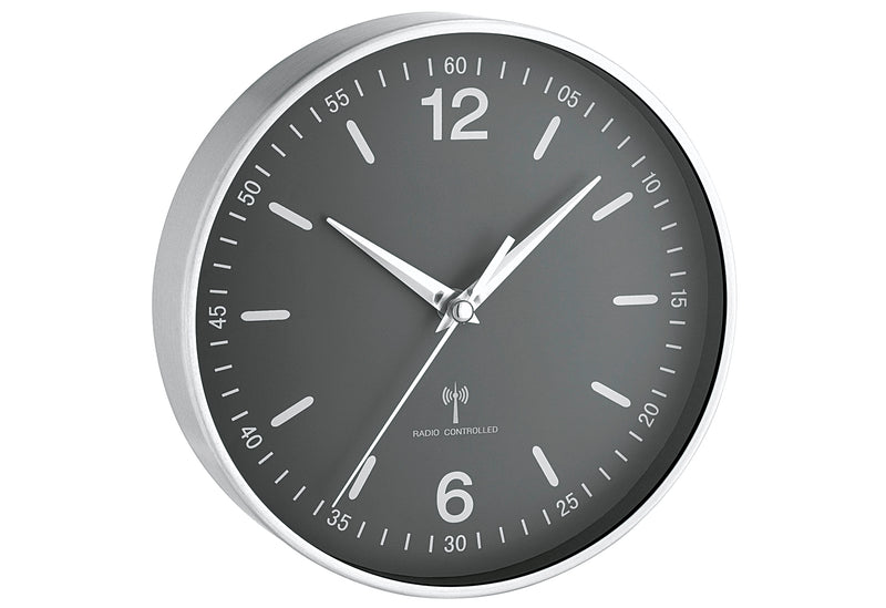 TFA Funk-Wanduhr Batteriebetrieb Ø19,5cm silberfarben