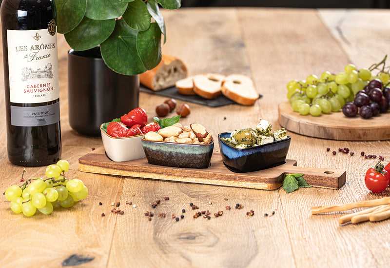 MORITZ&MORITZ Dipp Schalen Set dreieckig mit Akazienbrett 34x9,5x4,6cm 4teilig