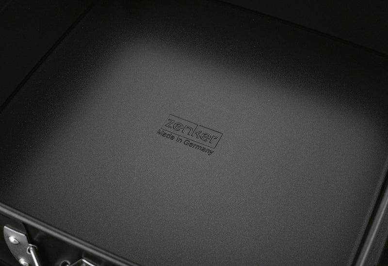 ZENKER Springform 24x24cm quadratisch Bake, Click & Go mit Haube und 2 Magnetschildern