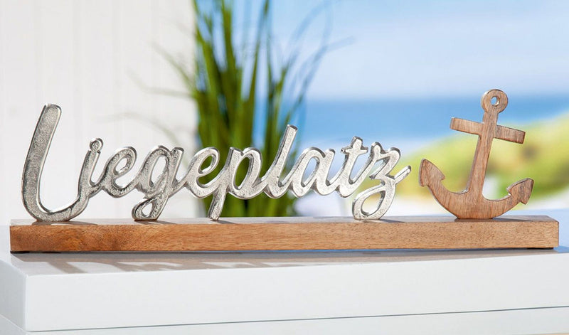 Grosser maritimer Alu- Holzschriftzug als Aufsteller,  Modell: LIEGEPLATZ, Material Alu und Holz, Maße 51 x 15 cm, Farbe silber, ideal für Garten, Terrasse, Cafe, Cafeteria, hoher Neidfaktor