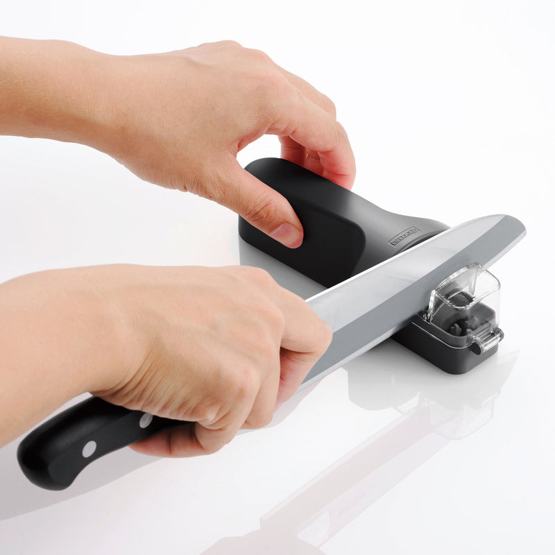 Messerschärfer mit Keramik-Schleifscheibe für Stahlklingen