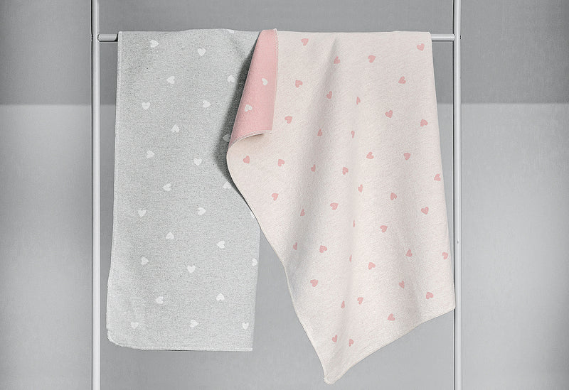 FUSSENEGGER Schmusedecke Herzchen Filz 70x90cm Baumwolle/ Flanell