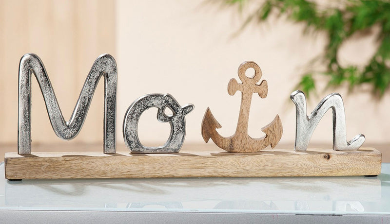 Großer edler maritimer Schriftzug auf Mango-Holz in brüniertem Aluminium als Aufsteller, Modell: MOIN , Maße 43 x 14 x 5 cm, Farbe Natur und Aluminium, tolle Deko fürs Cafe oder Zuhause