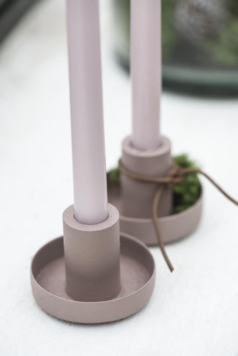 2 Stück im skandic Stil Kerzenständer bzw. Kerzenhalter, aus pulverbeschichtetem matten Eisen, 5 x 5 x 4 cm, Fassung 1,3 cm, Farbe rosa malva
