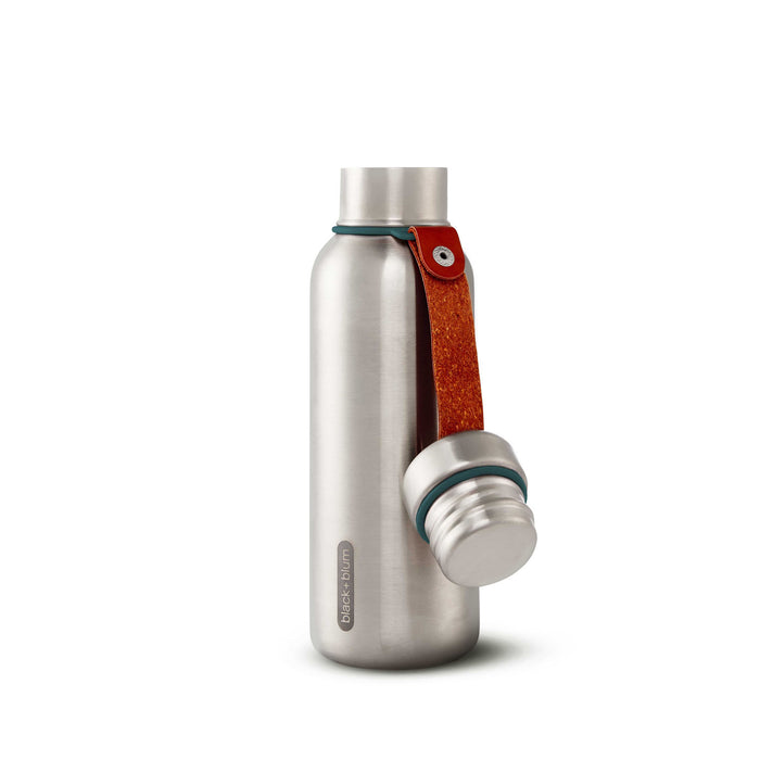 Auslaufsichere Isolierflasche in stilvollem Design. Aus Edelstahl.